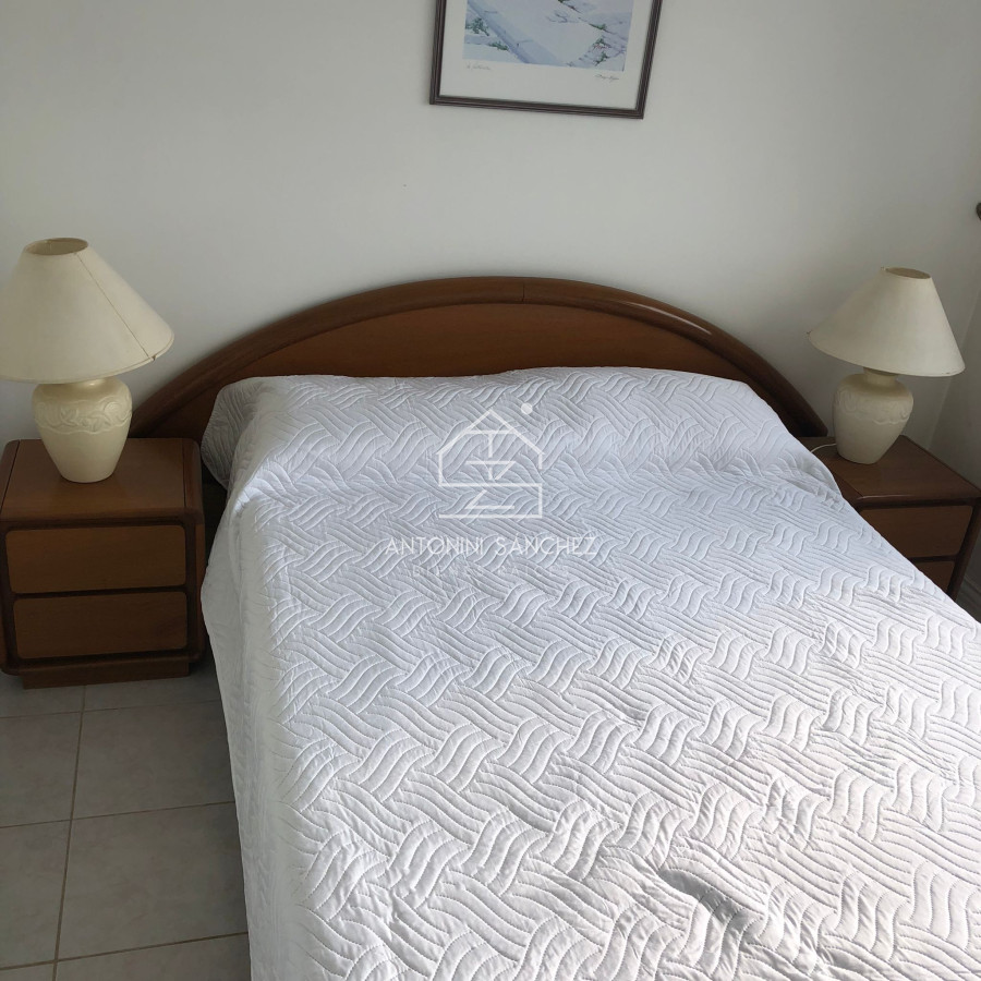 Apartamento ID.1585 - Alquiler de temporada de departamento de un dormitorio y medio en Punta del Este
