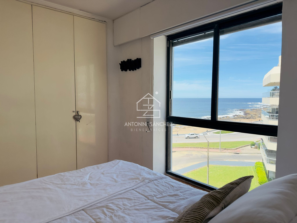 Apartamento ID.1426 - Apartamento en venta, 4 dormitorios, Punta del Este