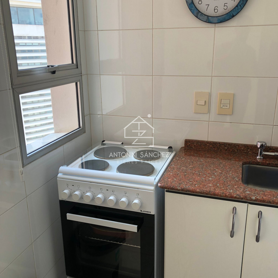 Apartamento ID.1585 - Alquiler de temporada de departamento de un dormitorio y medio en Punta del Este