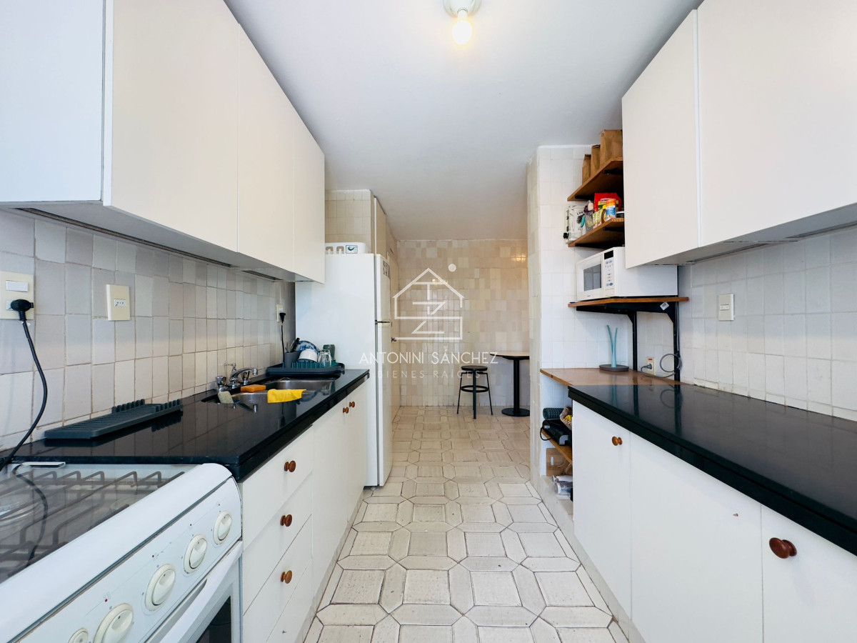 Apartamento ID.1426 - Apartamento en venta, 4 dormitorios, Punta del Este