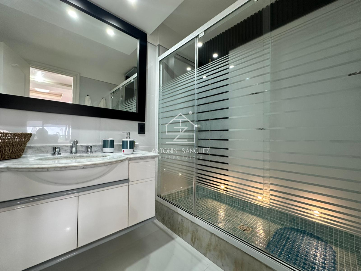 Apartamento ID.3050 - Venta de apartamento de dos dormitorios en Punta del Este