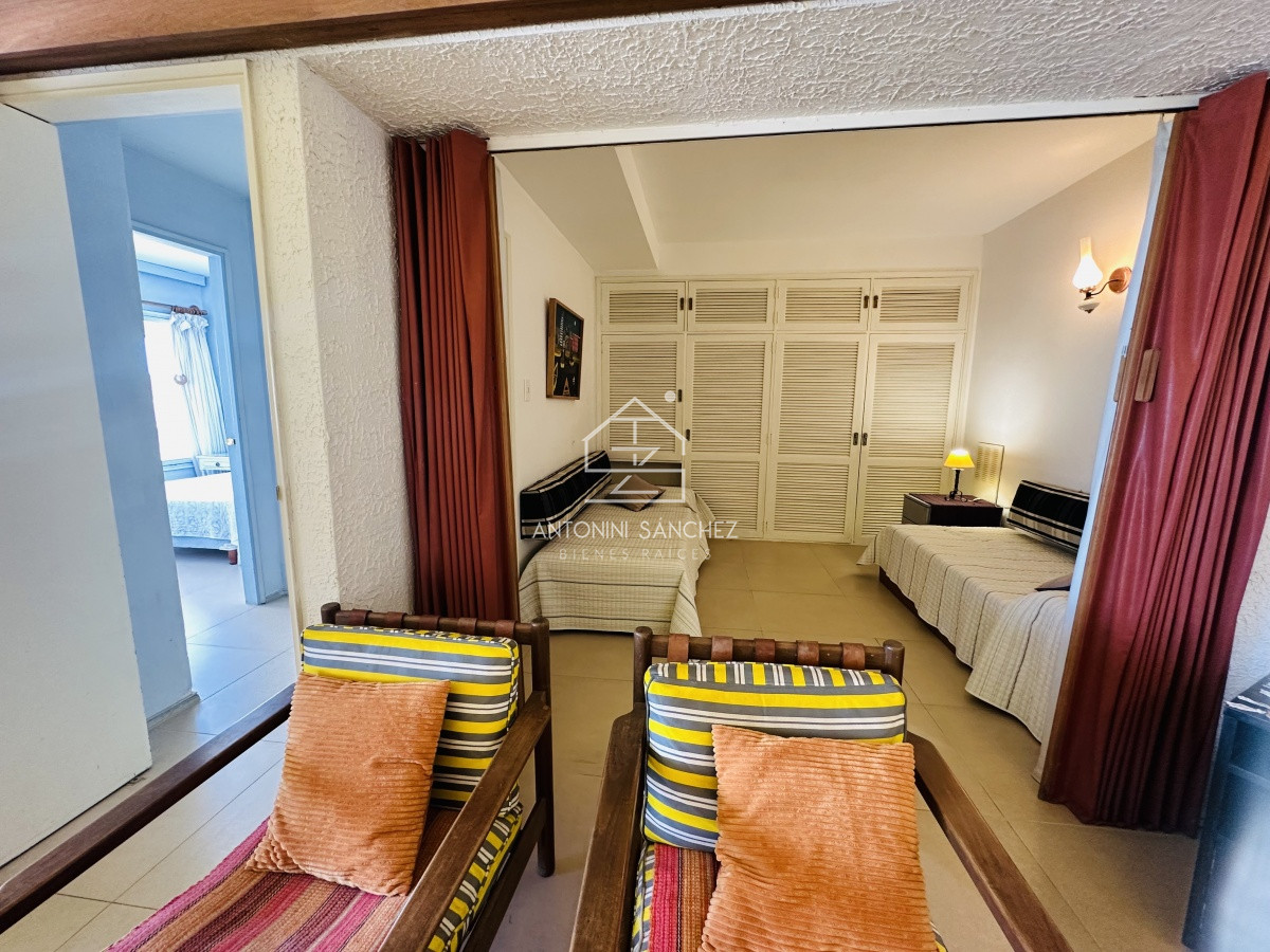 Apartamento ID.1651 - Venta de apartamento de dos dormitorios en Punta del Este