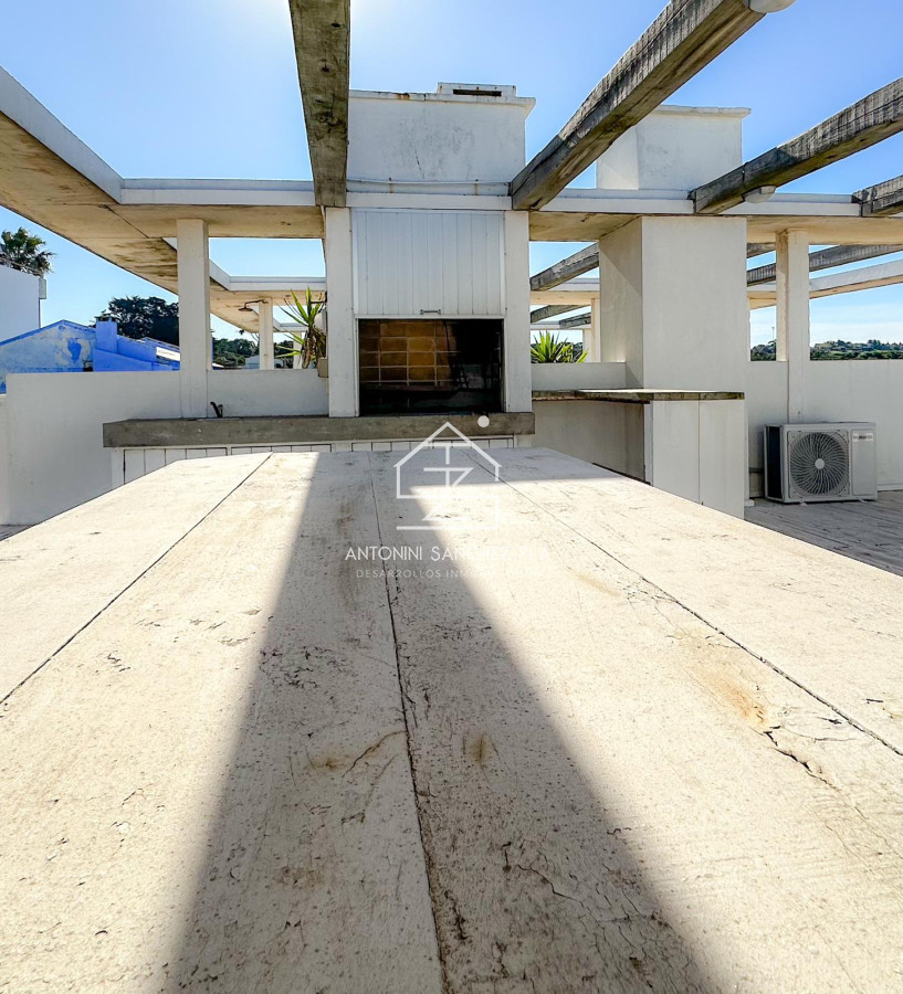 Apartamento ID.4096 - Penthouse Duplex en venta, con parrillero y vista al mar en Manantiales