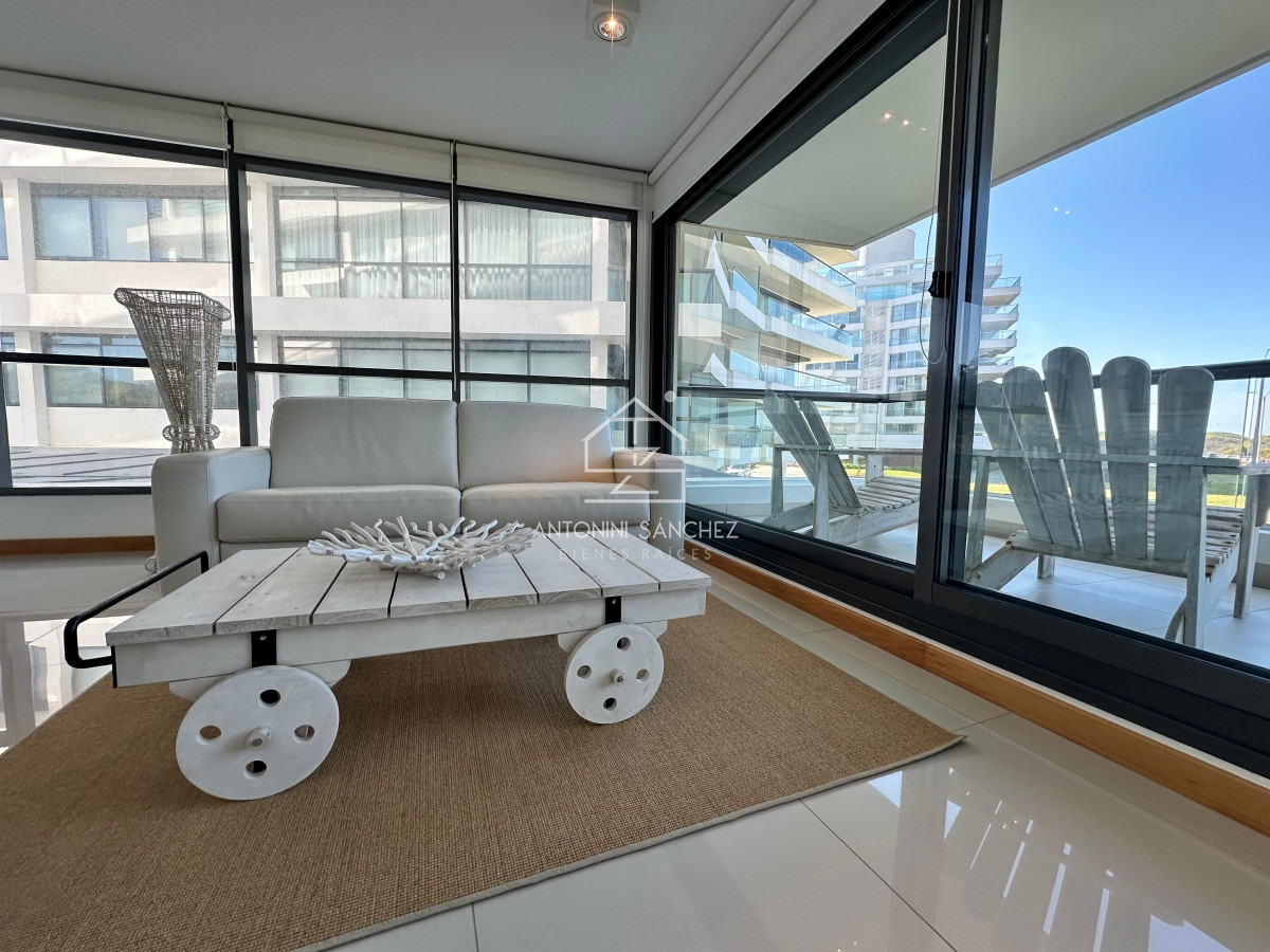 Apartamento ID.1683 - Venta de apartamento en Blue Bird, tres suites. Playa Brava. 