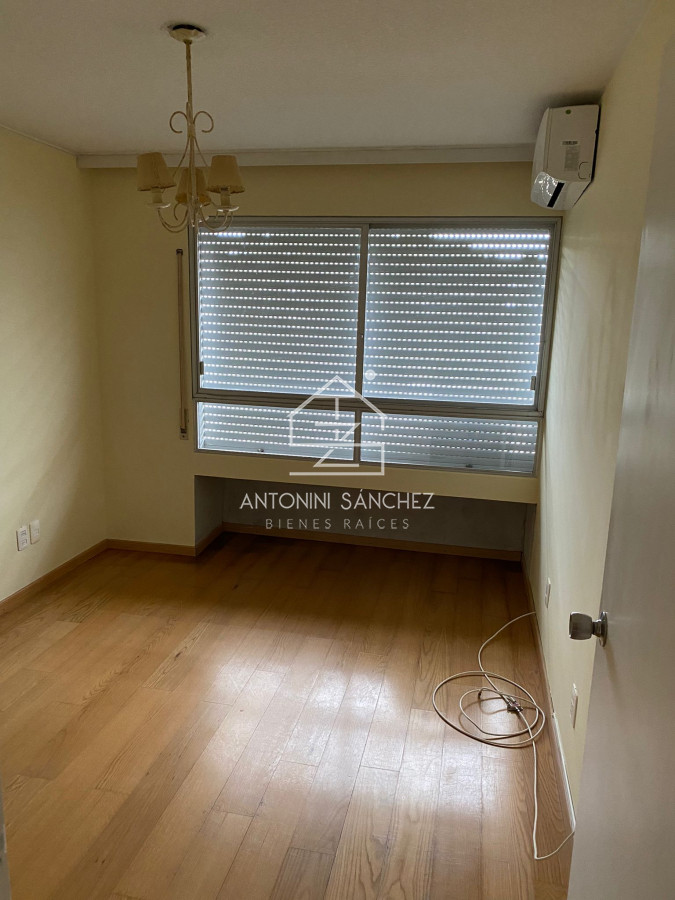 Apartamento ID.1297 - Venta de apartamento de dos dormitorios en Punta del Este