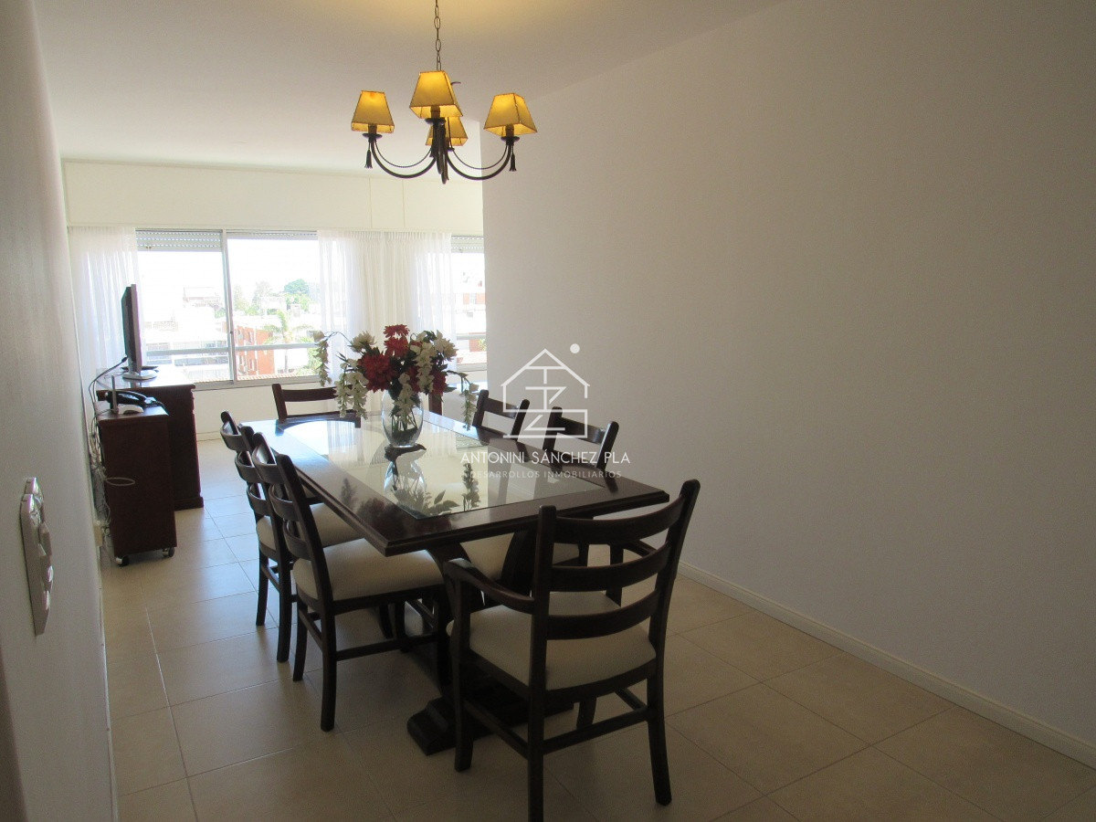Apartamento ID.4069 - Apartamento en venta  de dos dormitorios en Punta del Este
