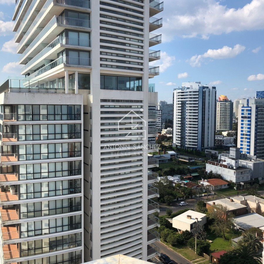 Apartamento ID.1585 - Alquiler de temporada de departamento de un dormitorio y medio en Punta del Este