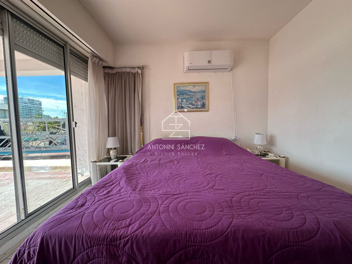 Apartamento ID.1587 - Apartamento en venta  y alquiler de 3 dormitorios en Punta del Este