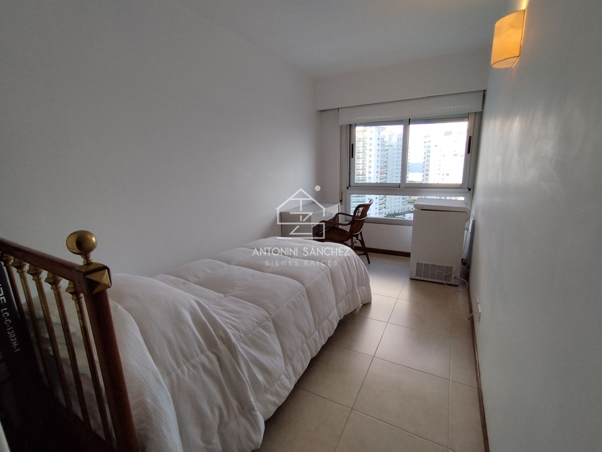 Apartamento ID.1931 - Apartamento en venta frente a playa mansa