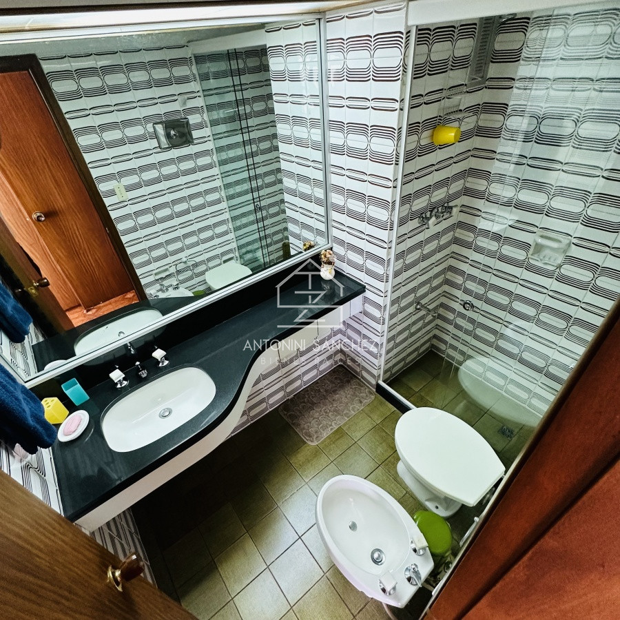 Apartamento ID.1428 - Alquiler y Venta  de apartamento de 3 dormitorios en Punta del Este