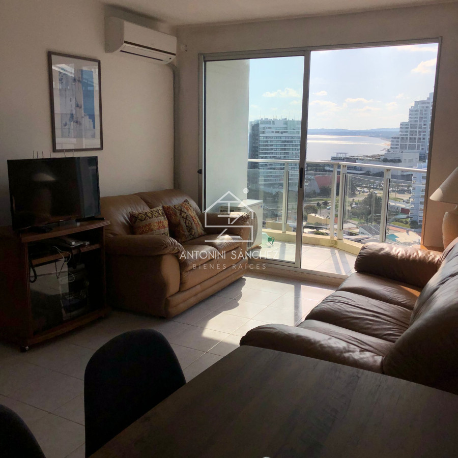 Apartamento ID.1585 - Alquiler de temporada de departamento de un dormitorio y medio en Punta del Este