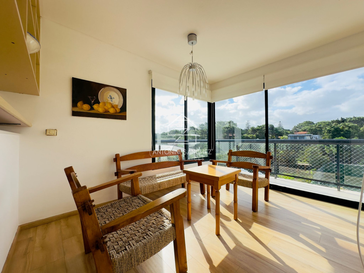 Apartamento ID.1255 - Apartamento en venta frente a playa brava.