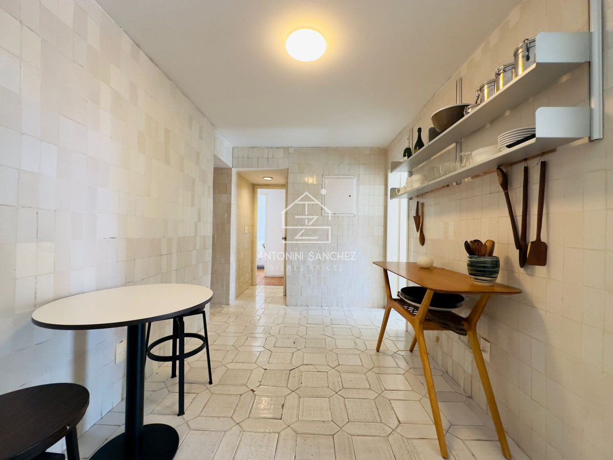 Apartamento ID.1426 - Apartamento en venta, 4 dormitorios, Punta del Este