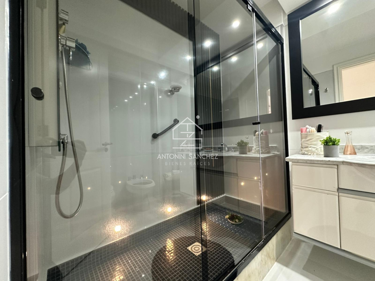 Apartamento ID.3050 - Venta de apartamento de dos dormitorios en Punta del Este