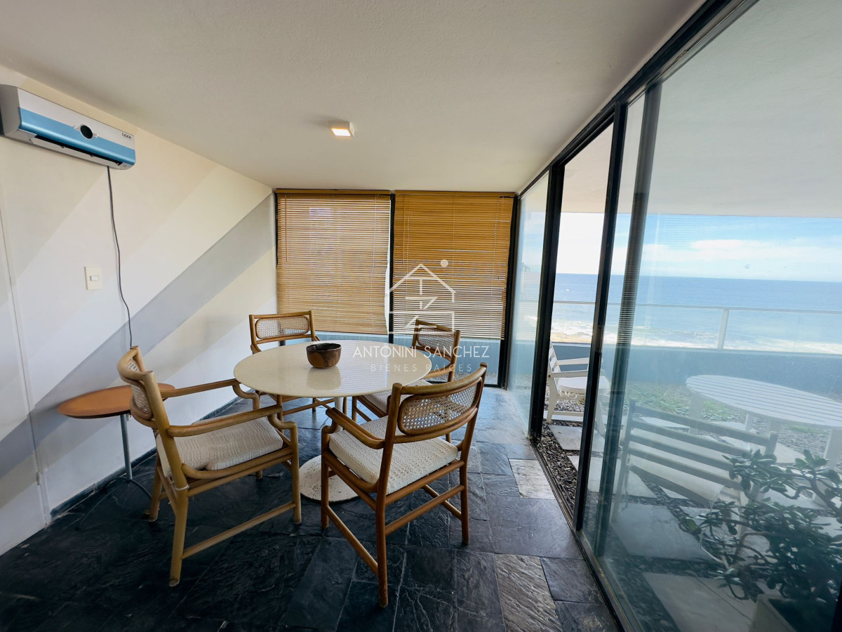 Apartamento ID.1426 - Apartamento en venta, 4 dormitorios, Punta del Este