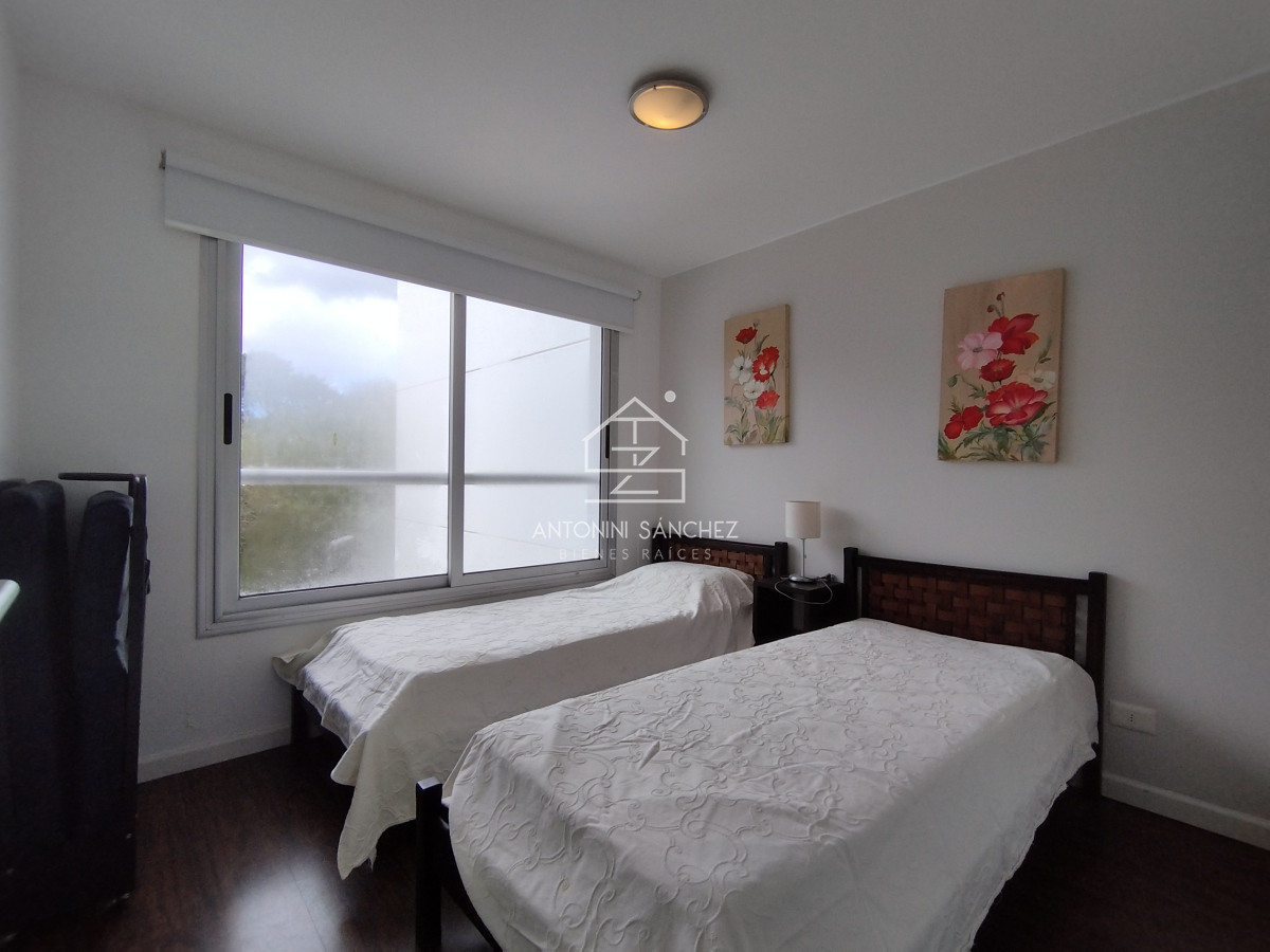 Apartamento ID.2737 - Venta de Pent house en de 2 dormitorios zona Playa abrava