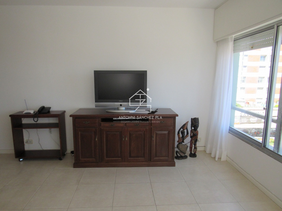 Apartamento ID.4069 - Apartamento en venta  de dos dormitorios en Punta del Este