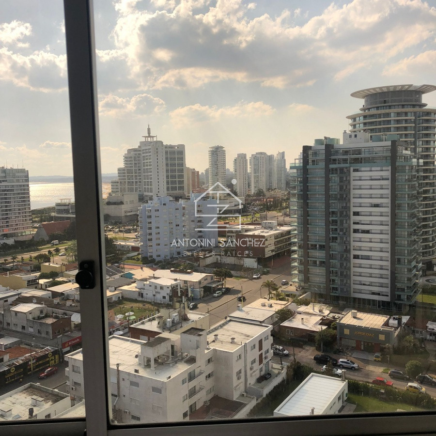 Apartamento ID.1585 - Alquiler de temporada de departamento de un dormitorio y medio en Punta del Este