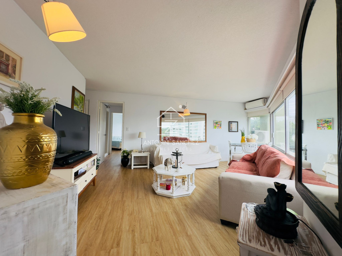 Apartamento ID.1195 - Venta Apartamento 2 dormitorios en Punta del este.