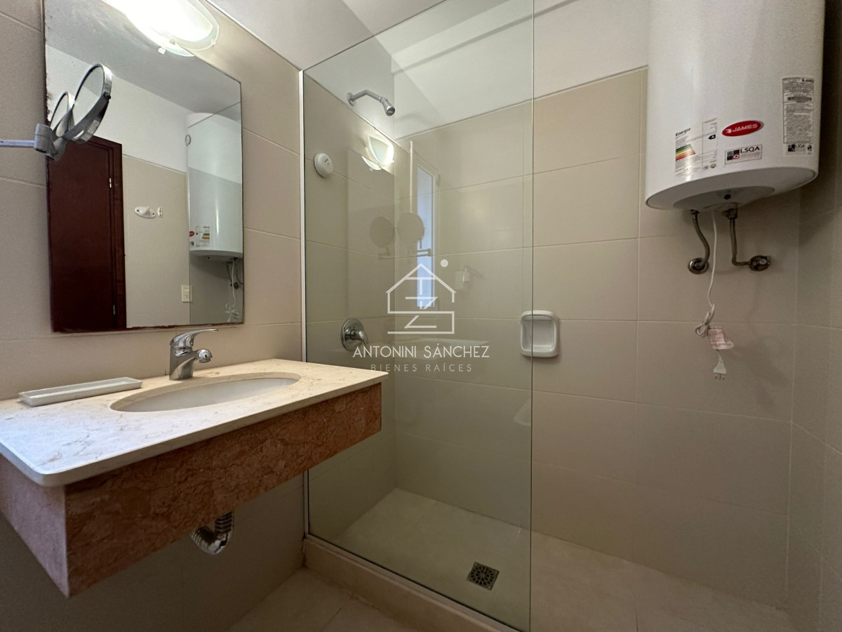 Apartamento ID.873 - Apartamento en Venta, 2 dormitorios, Punta del Este.