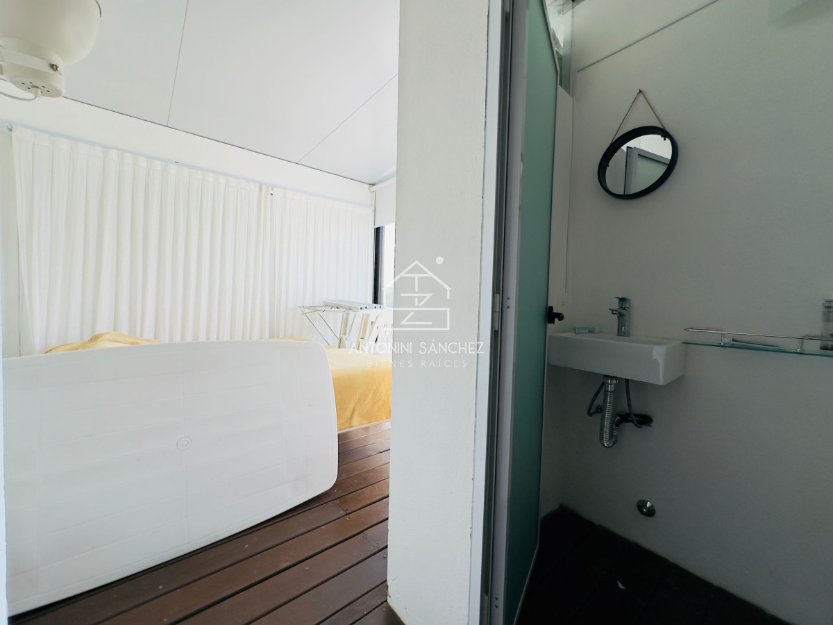 Apartamento ID.1255 - Apartamento en venta frente a playa brava.