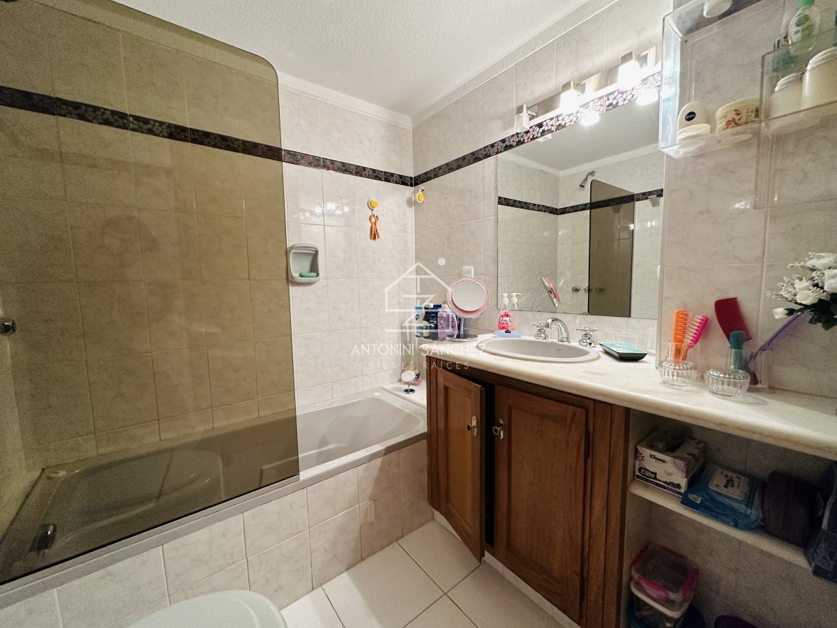 Apartamento ID.1286 - Venta  y alquiler de apartamento de 4 dormitorios en Punta de Este