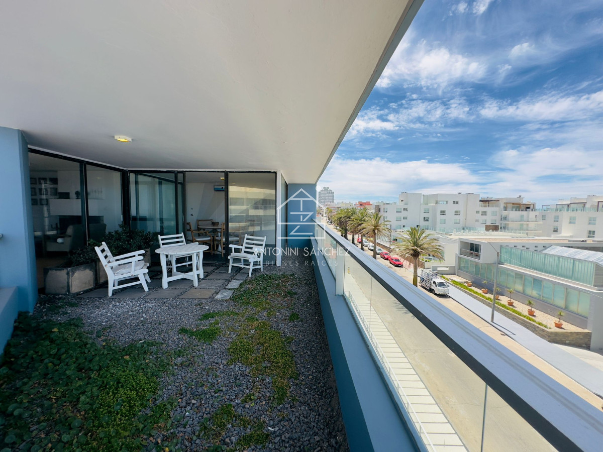 Apartamento ID.1426 - Apartamento en venta, 4 dormitorios, Punta del Este