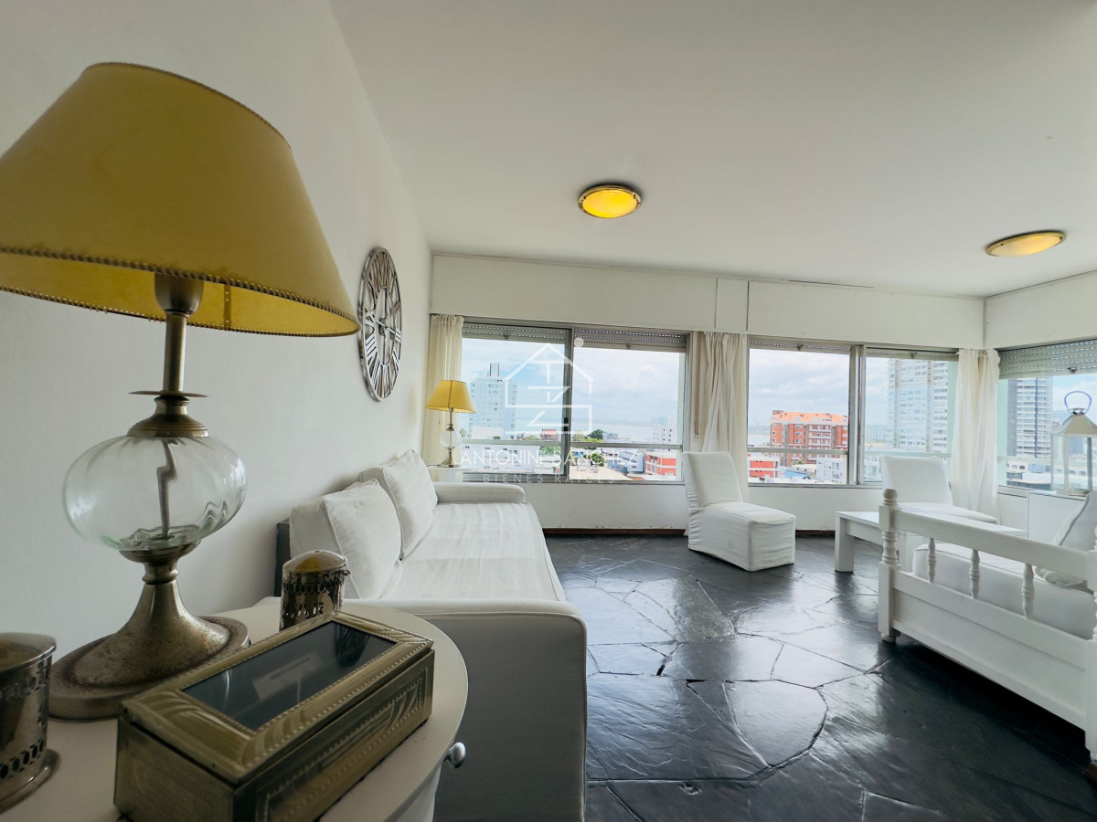 Apartamento ID.1826 - Apartamento de dos dormitorios en venta en Punta del Este