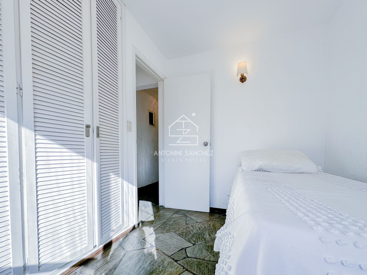 Apartamento ID.1382 - Penthouse en venta en Peninsula, 3 dormitorios, 3 baños, garaje
