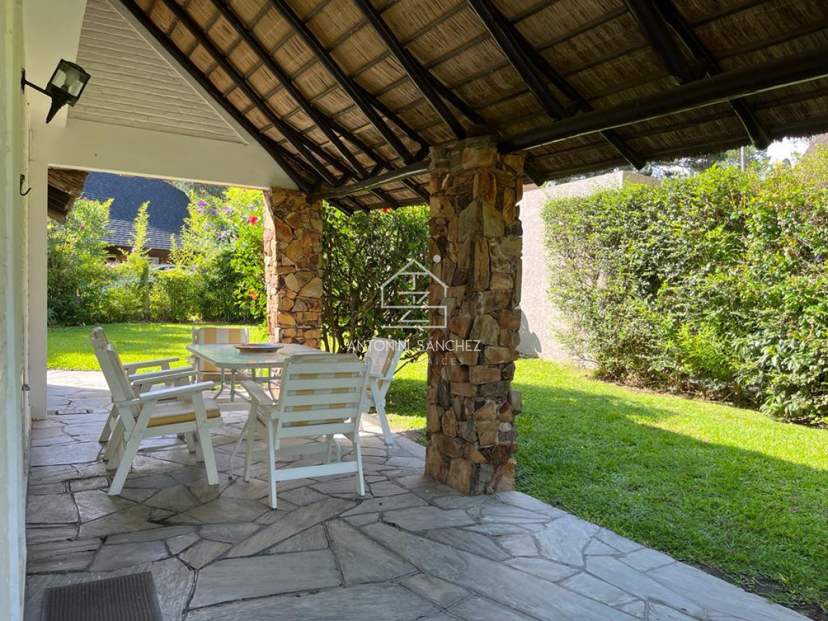 Casa ID.1517 - Casa de 3 dormitorios en alquiler en Punta del Este