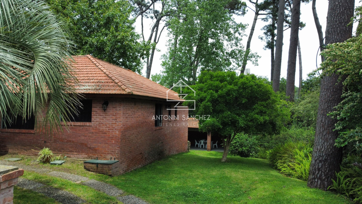 Casa ID.1885 - Casa en VENTA, 3 dormitorios, Punta del Este