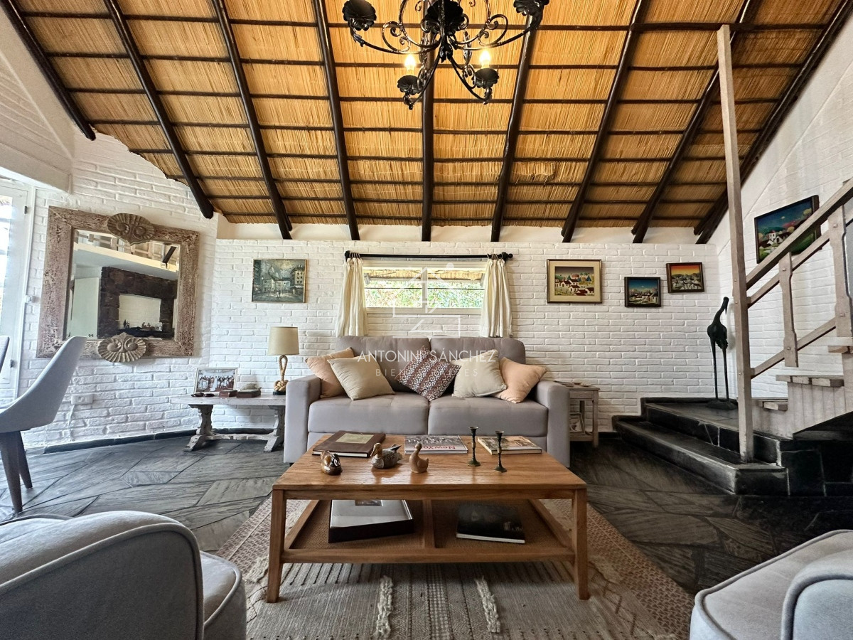 Casa ID.1517 - Casa de 3 dormitorios en alquiler en Punta del Este
