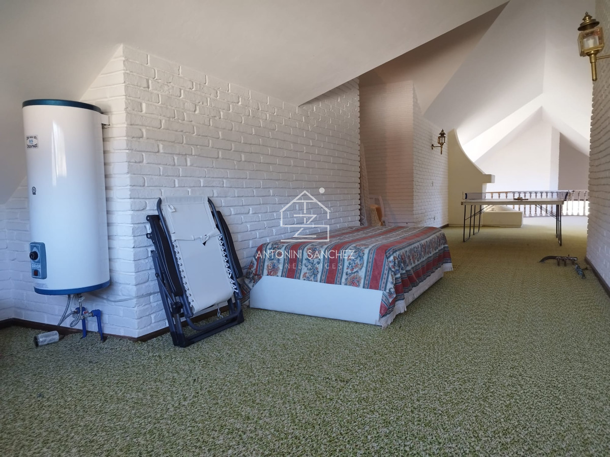 Casa ID.3357 - Casa en venta de 4 dormitorios en Punta del Este