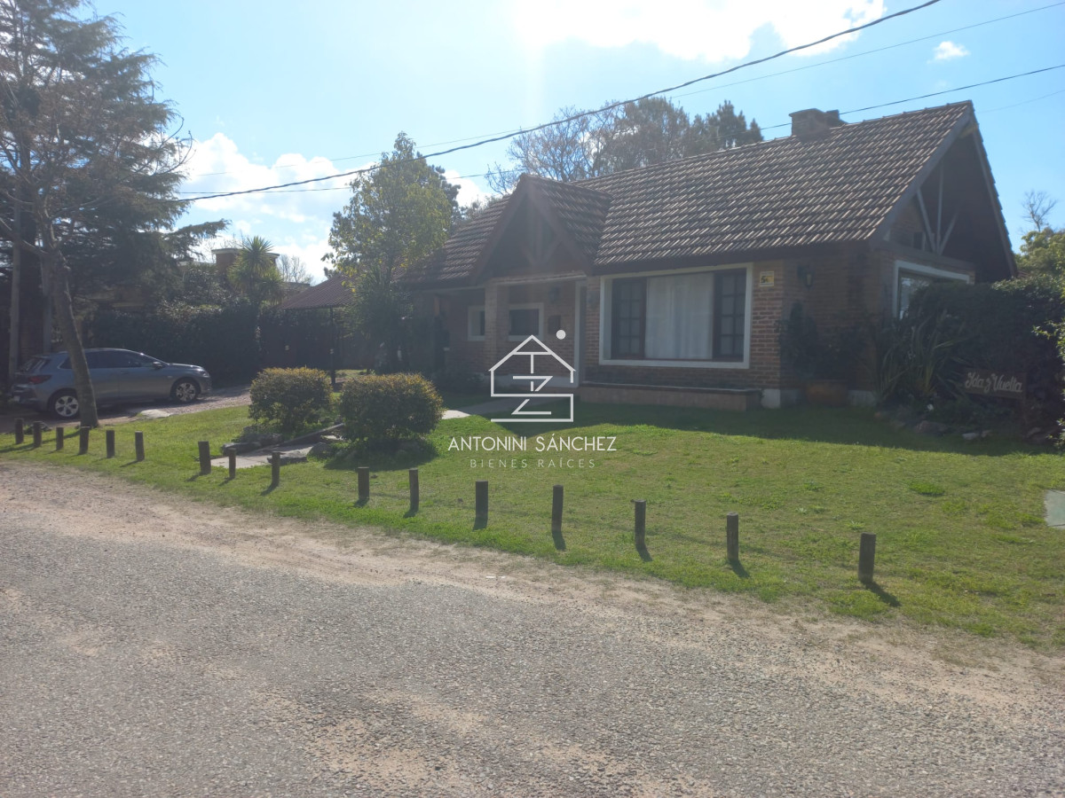 Casa ID.2284 - Casa en venta de 3 dormitorios en Punta del Este