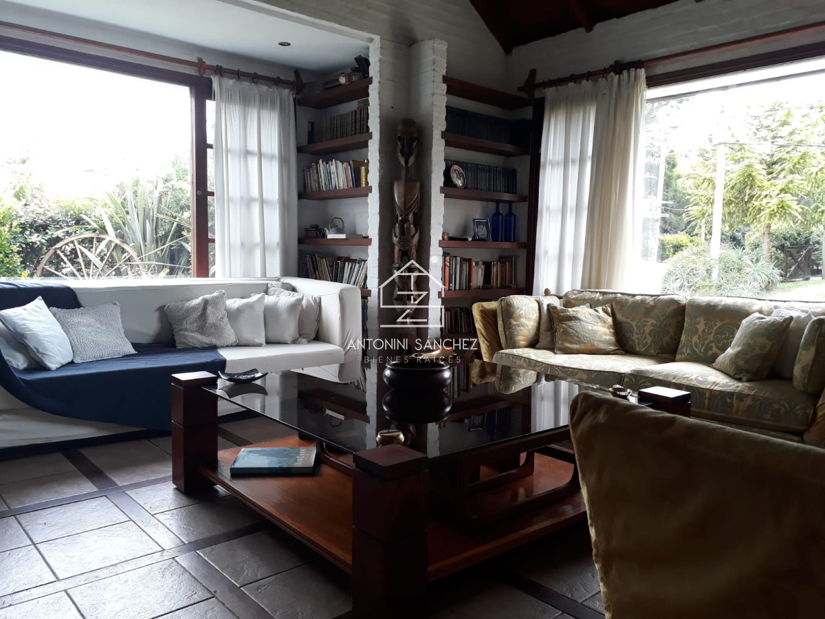Casa ID.2284 - Casa en venta de 3 dormitorios en Punta del Este