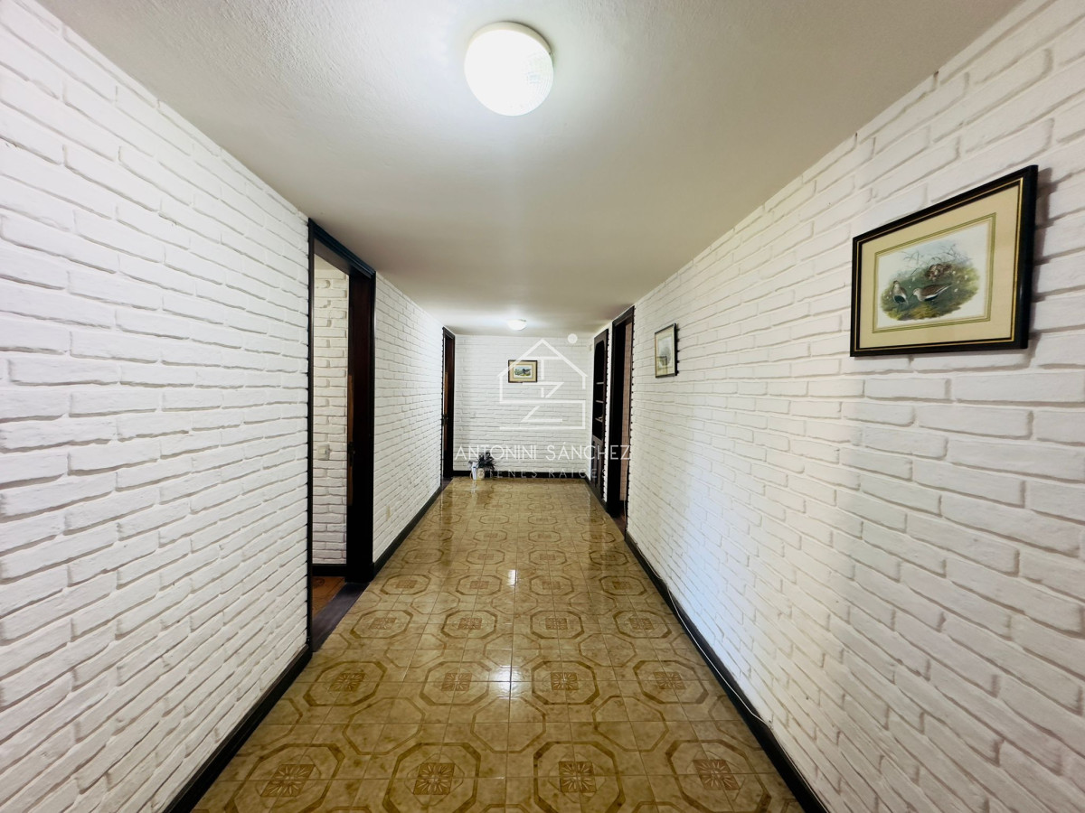 Casa ID.3357 - Casa en venta de 4 dormitorios en Punta del Este