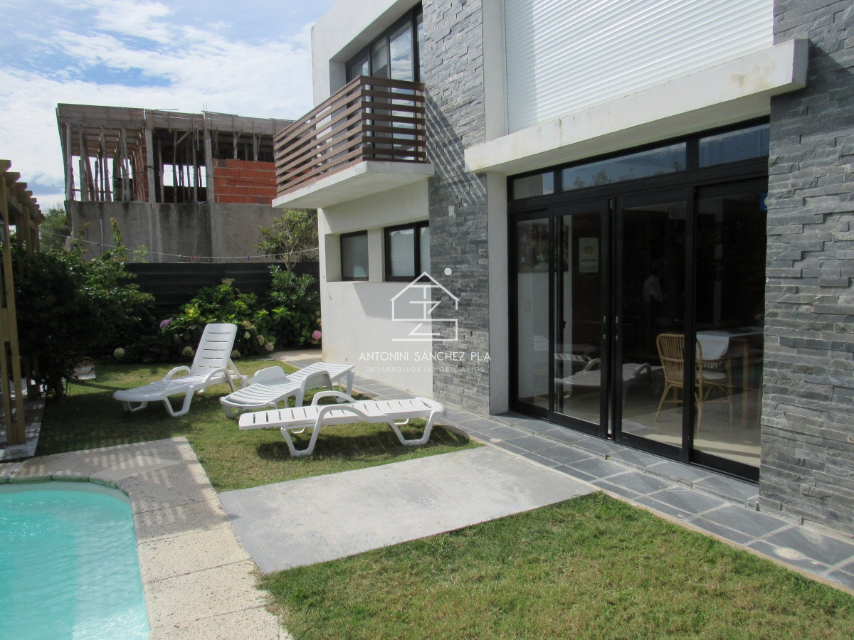 Casa ID.2045 - Casa en venta y alquiler de 3 dormitorios en Balneario Buenos Aires