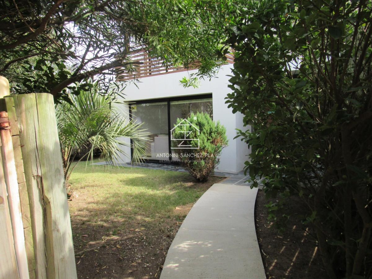 Casa ID.2045 - Casa en venta y alquiler de 3 dormitorios en Balneario Buenos Aires