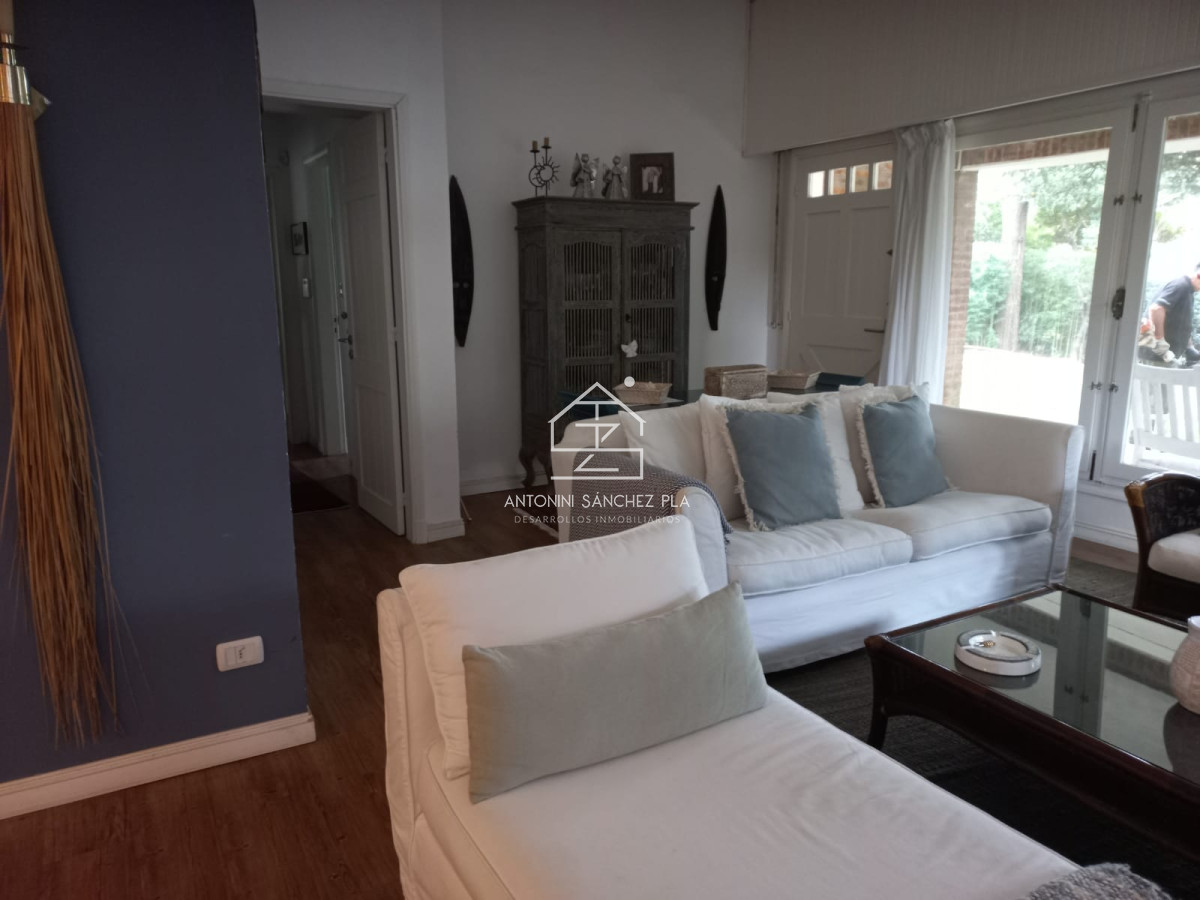 Casa ID.4789 - Alquiler anual y de temporada de casa de 3 dormitorios en Punta del Este