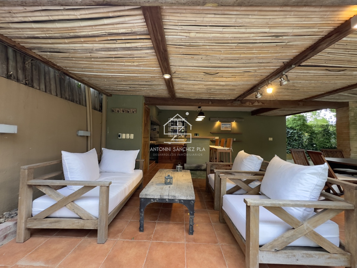 Casa ID.4789 - Alquiler anual y de temporada de casa de 3 dormitorios en Punta del Este
