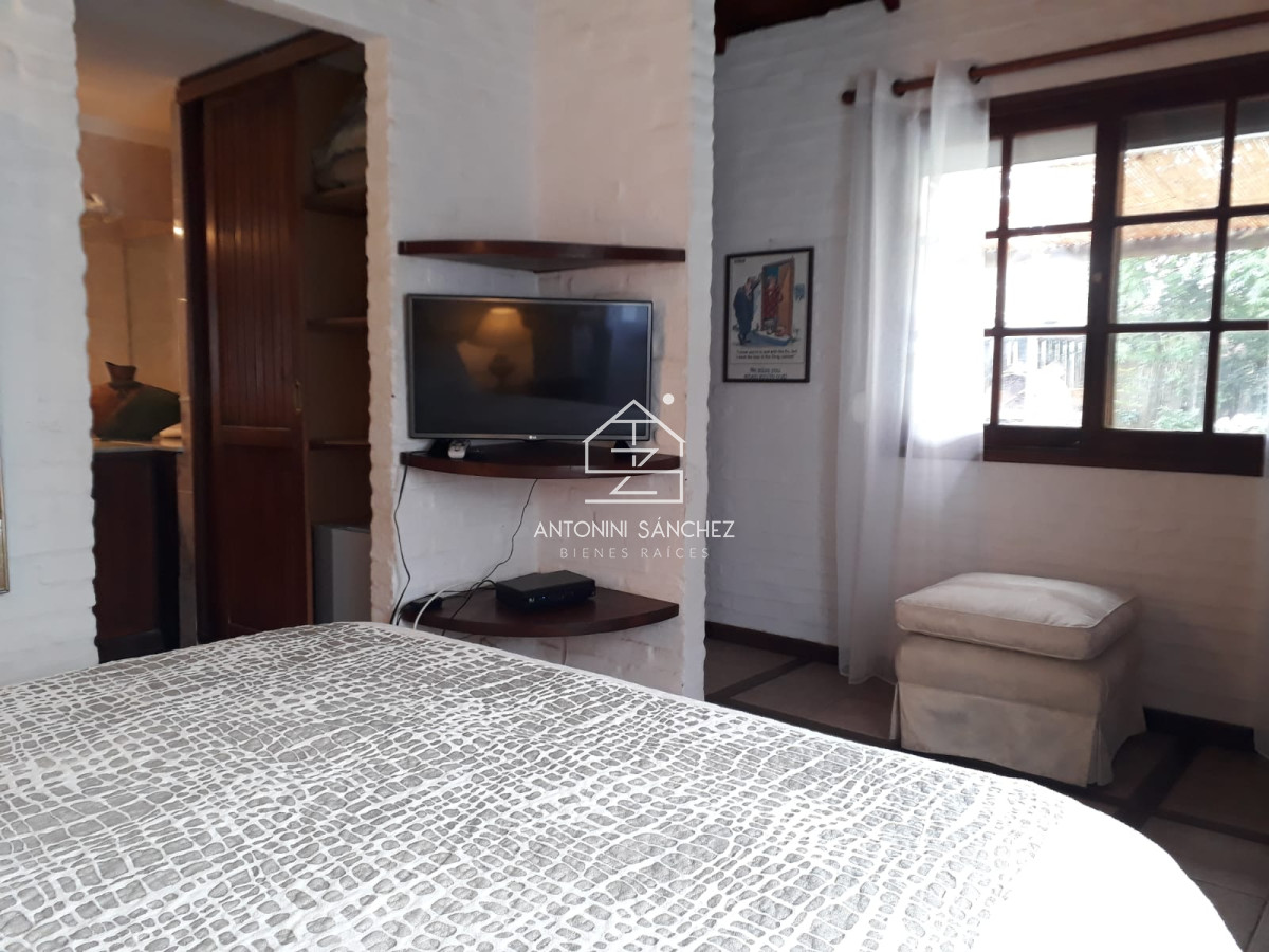 Casa ID.2284 - Casa en venta de 3 dormitorios en Punta del Este