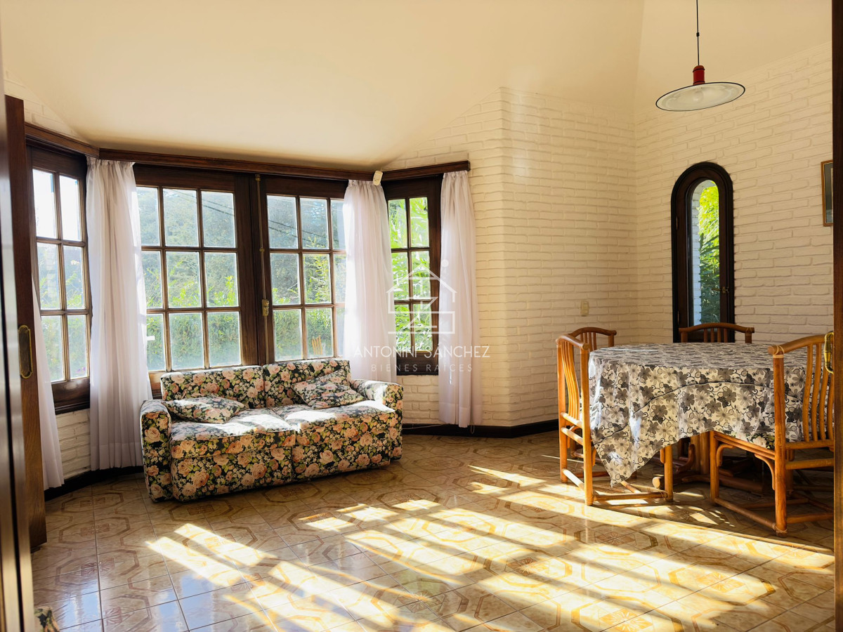 Casa ID.3357 - Casa en venta de 4 dormitorios en Punta del Este