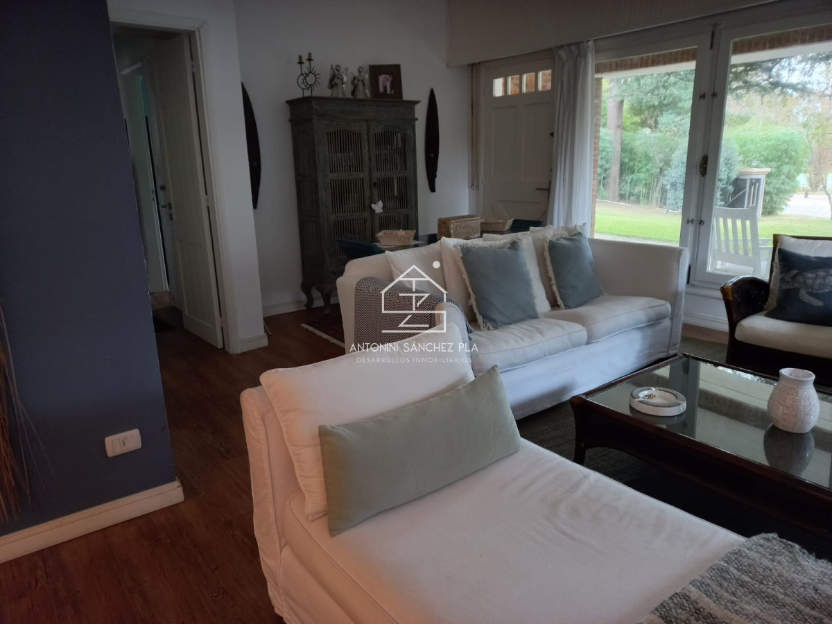 Casa ID.4789 - Alquiler anual y de temporada de casa de 3 dormitorios en Punta del Este