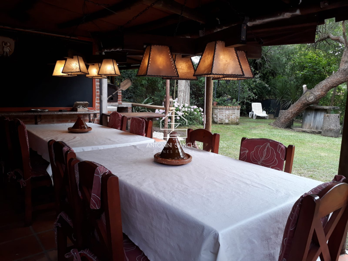 Casa ID.2284 - Casa en venta de 3 dormitorios en Punta del Este