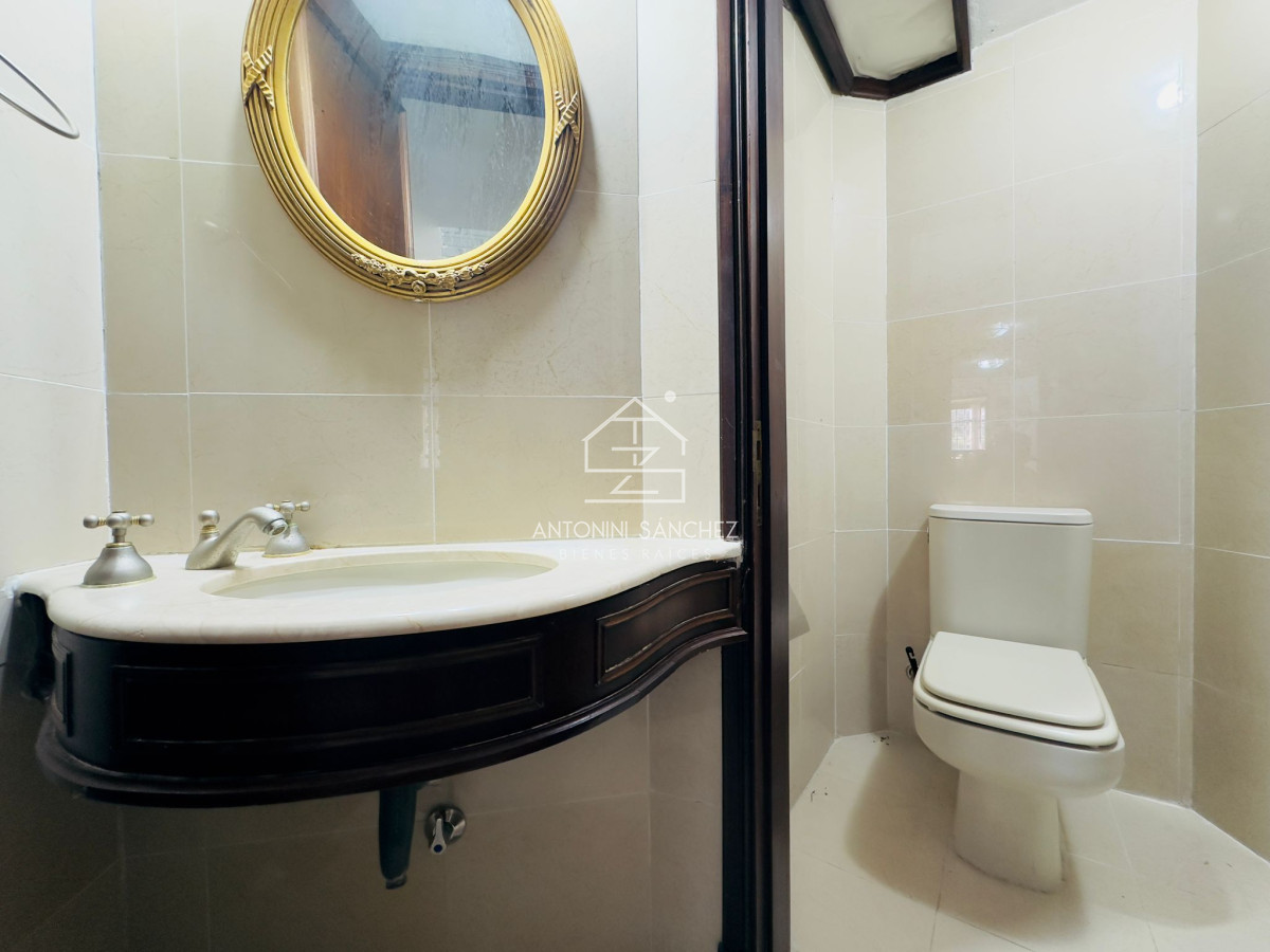 Casa ID.3357 - Casa en venta de 4 dormitorios en Punta del Este