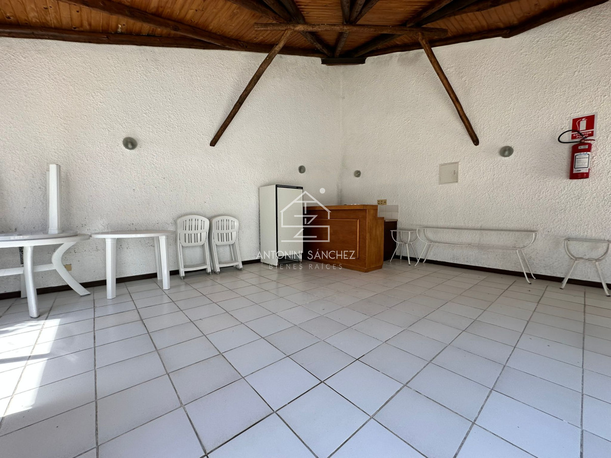 Apartamento ID.1693 - Apartamento de dos dormitorios en venta en Punta del Este.-