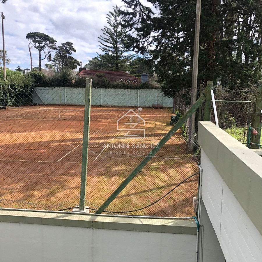 Apartamento ID.1195 - Venta Apartamento 2 dormitorios en Punta del este.