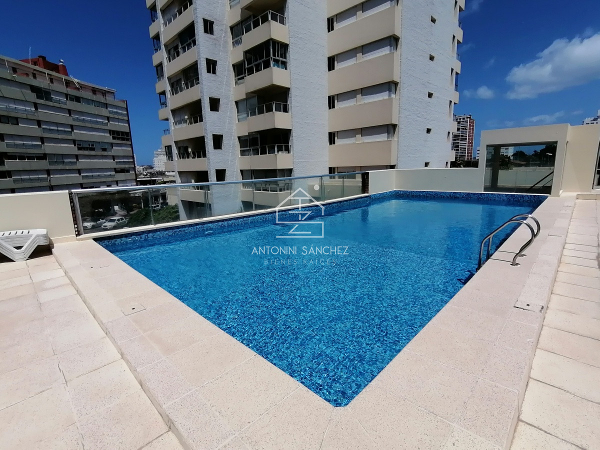 Apartamento ID.1590 - apartamento en alquiler, edificio con piscina