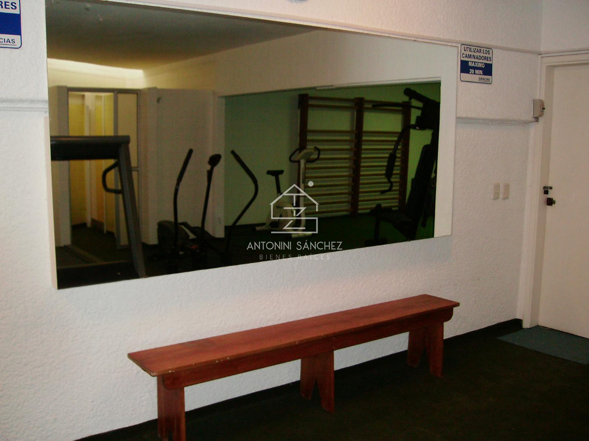 Apartamento ID.2007 - Alquiler y venta de apartamento de 2 dormitorios en Punta del Este.
