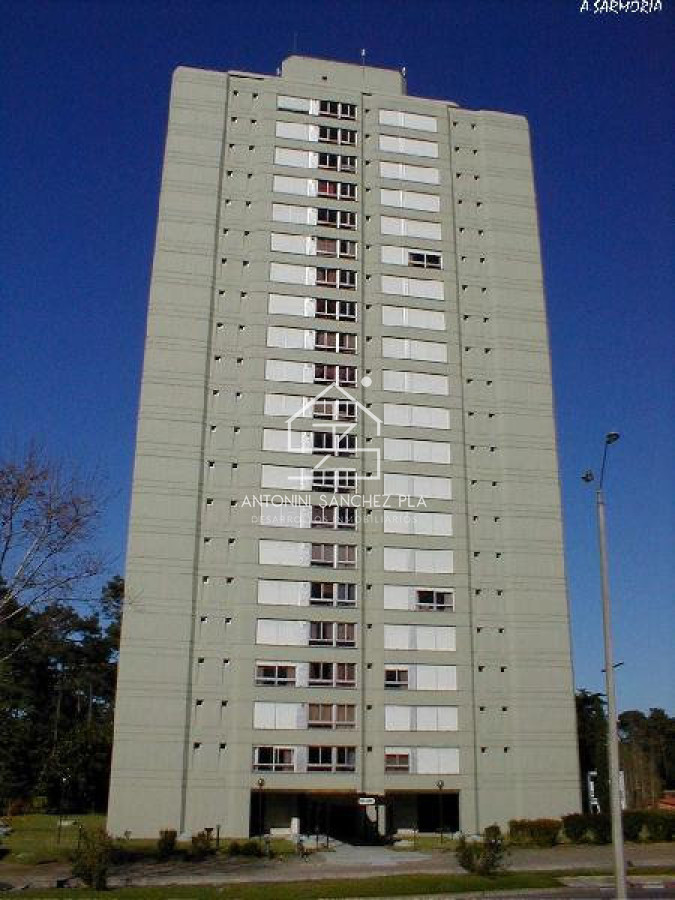 Apartamento ID.4360 - Venta de apartamento de dos dormitorios en Punta del Este